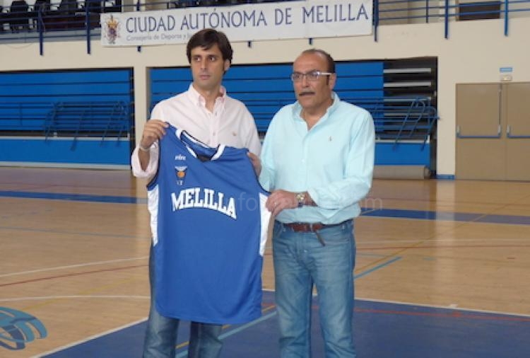 Alejandro Alcoba presentado oficialmente como técnico del Club Melilla Baloncesto