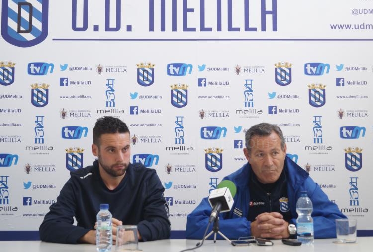 Pedro BoLaños junto a su técnjco, Juan Moya