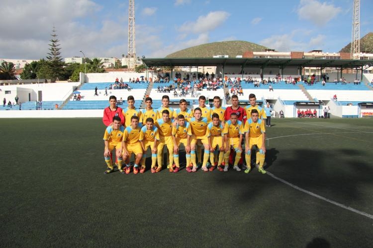 La selección sub 16 paga muy caro sus errores defensivos ante Canarias (3-0)