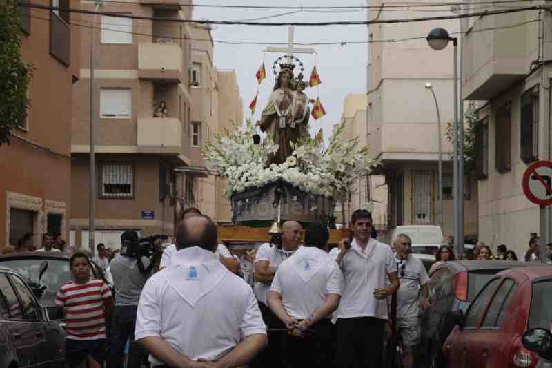 La Virgen del Carmen recorre la bahía melillense en la tradicional procesión del día de su festividad