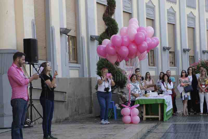 Melilla muestra su apoyo en la lucha contra el cáncer de mama con la prevención precoz como principal arma