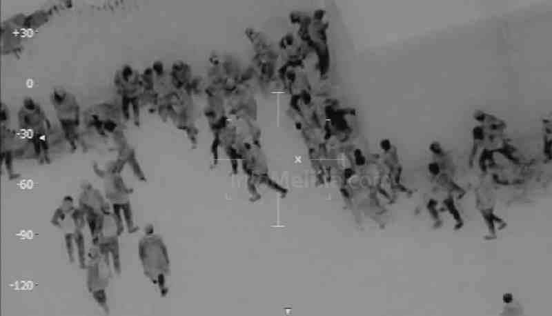 La Guardia Civil y las fuerzas marroquíes impiden que unos 800 inmigrantes lleguen a la valla de Melilla