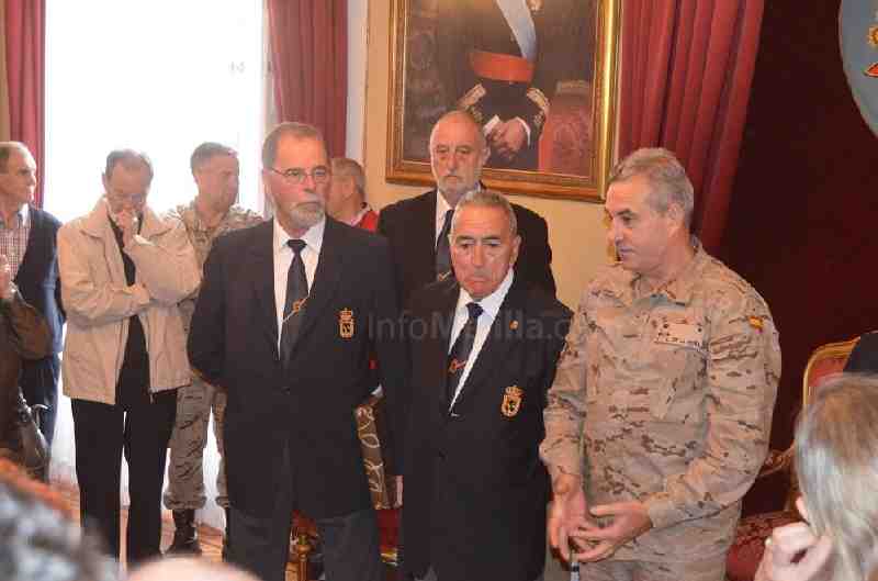 90 veteranos del Ejército visitan Melilla y sus lugares más emblemáticos