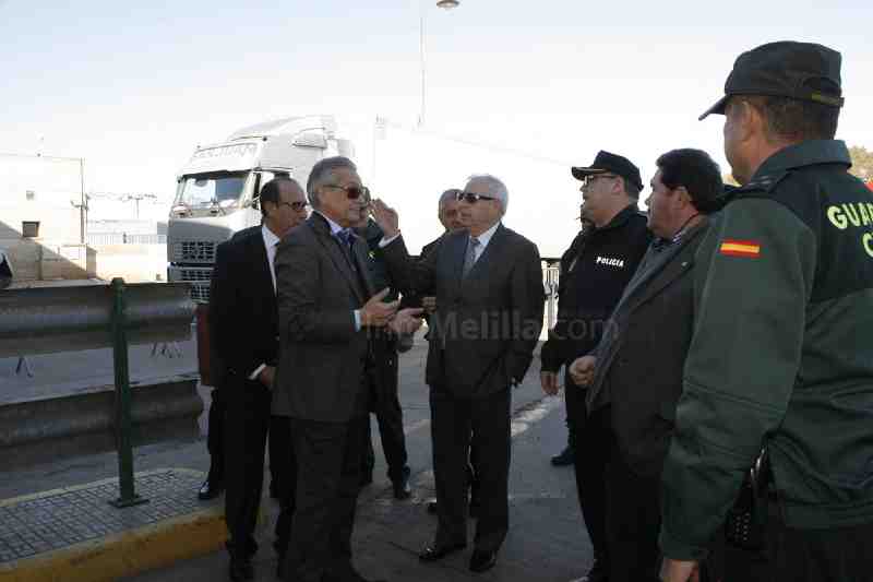 Imbroda aplaude las medidas puestas en marcha en la frontera para dar agilidad y seguridad en el paso de Beni Enzar