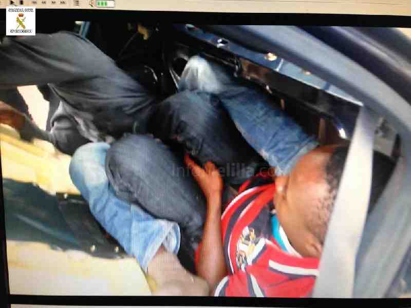 Hallados tres inmigrantes enclaustrados en un mismo vehículo con el pretendían acceder a Melilla