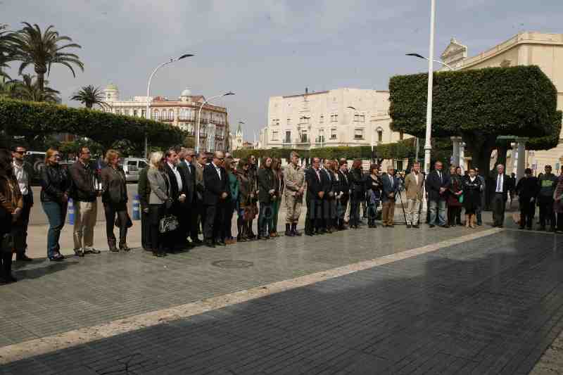 Melilla muestra su condena por el asesinato de una mujer a manos de su marido el pasado martes