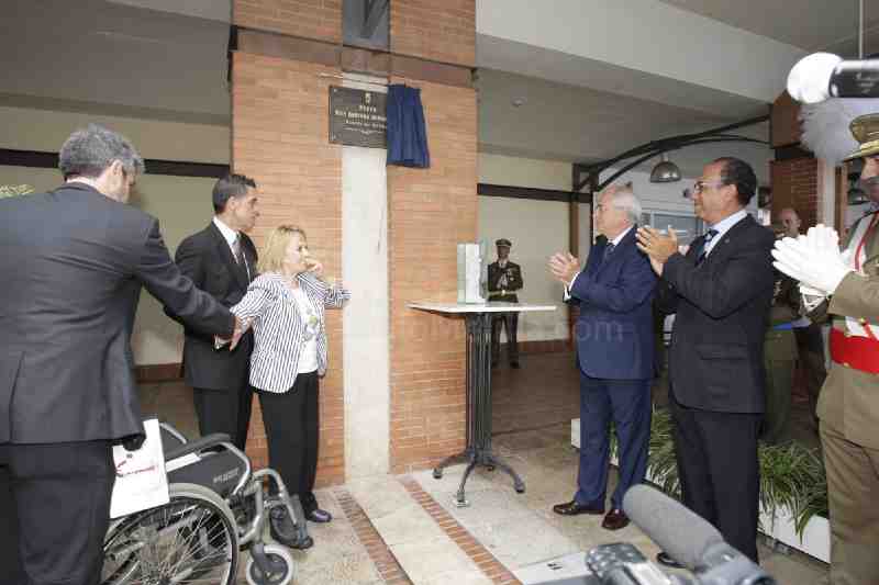 La Autoridad Portuaria homenajea a Pepe Imbroda dedicándole una plaza en el Puerto Deportivo