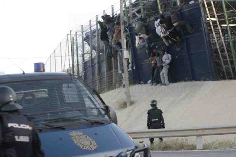 21 Inmigrantes han entrado a Melilla tras el asalto masivo