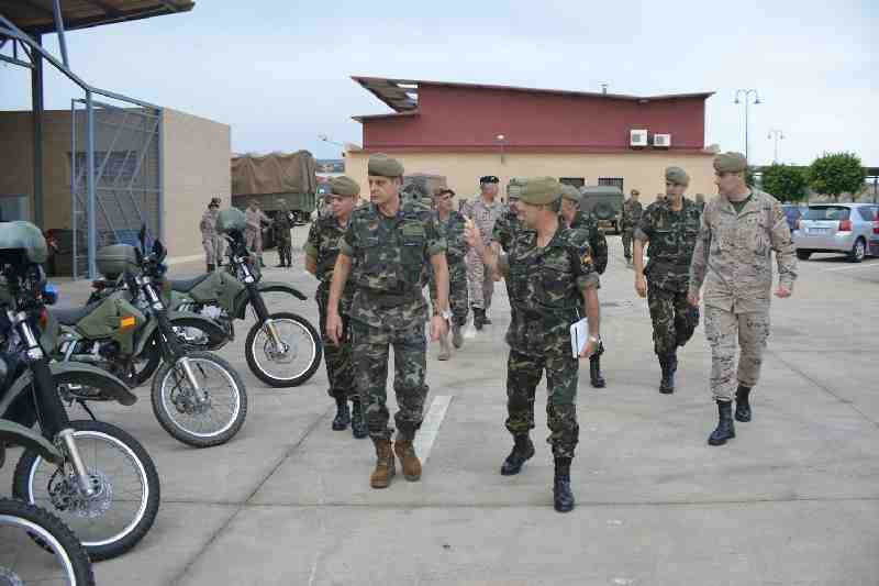 El Inspector General del Ejército realiza una visita de inspección a la Base Discontinua Melilla