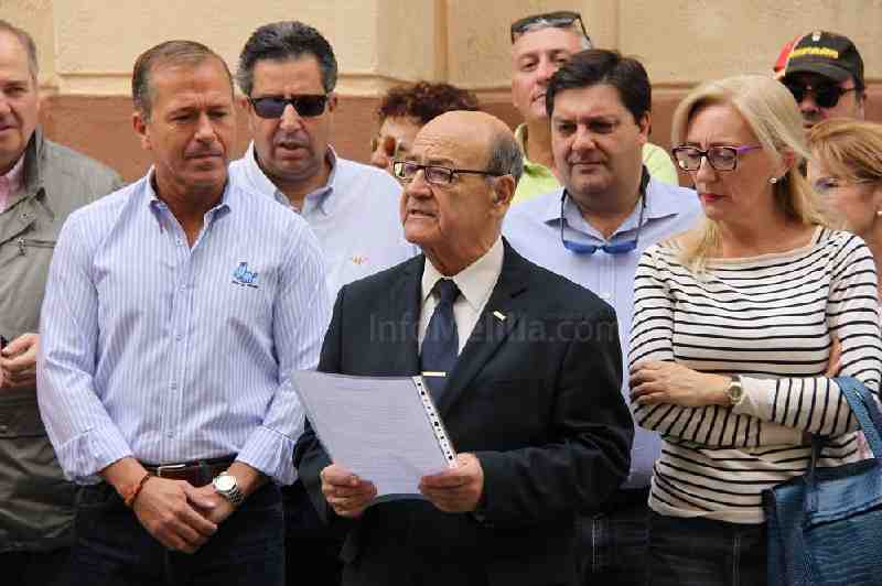 Miembros del PP apoyan el acto organizado por 'Libres e iguales' en defensa de la Democracia frente a la agresión que pretende la Generalitat