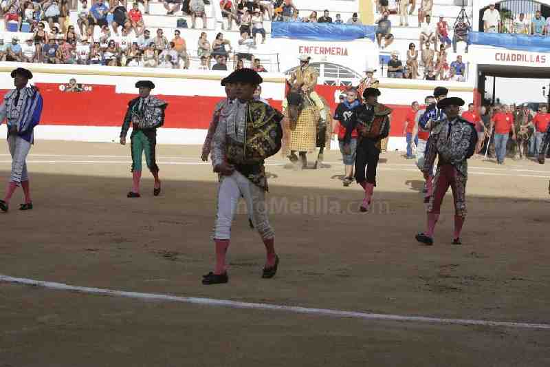 Abellán, "el Fandi" y Tejela salen a hombros de la "Mezquita del Toreo"