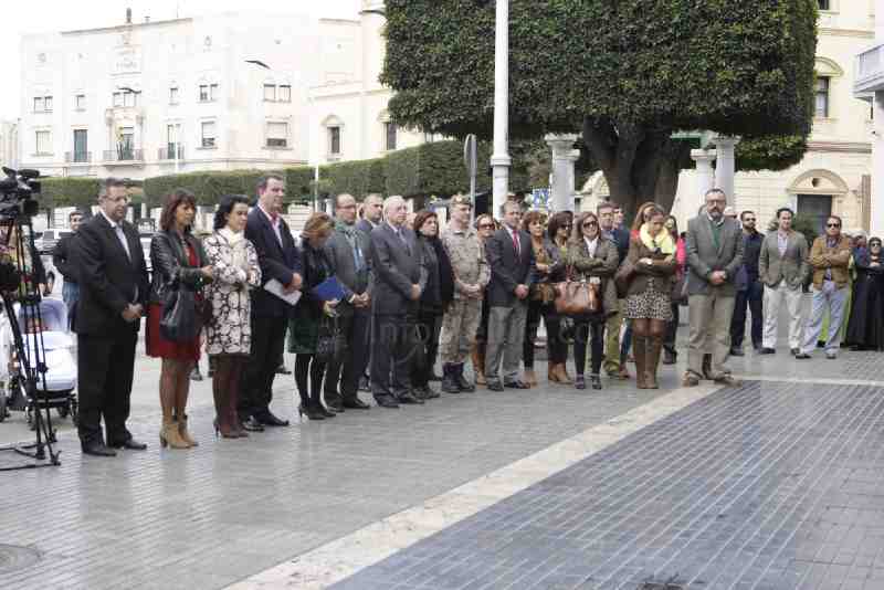 Melilla se une para dejar clara su apoyo a las mujeres vícitmas de violencia de género y a sus hijos
