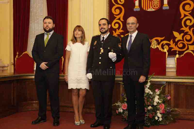 La Ciudad Autónoma inicia los actos oficiales del Día de Melilla con la entrega de su Medalla de Oro