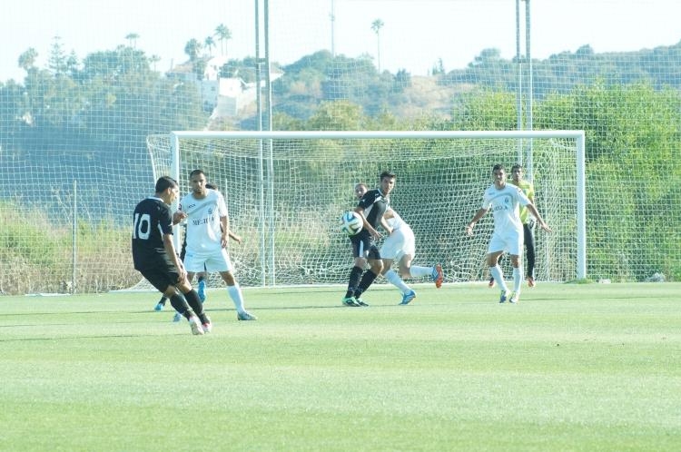 La UD Melilla gana en un partido ajustado al Marbella FC (2-1)
