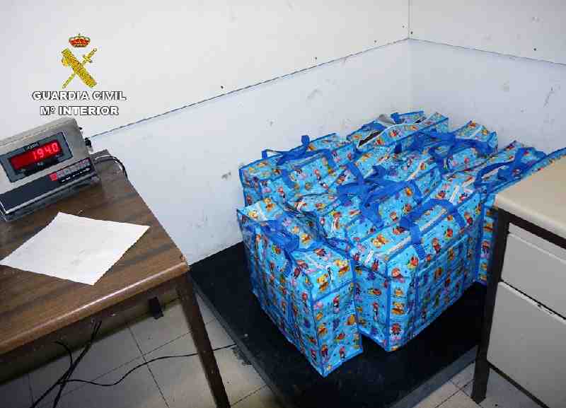 La Guardia Civil desmantela en Melilla un grupo criminal que iba a trasladar un importante cargamento de hachís a la Península
