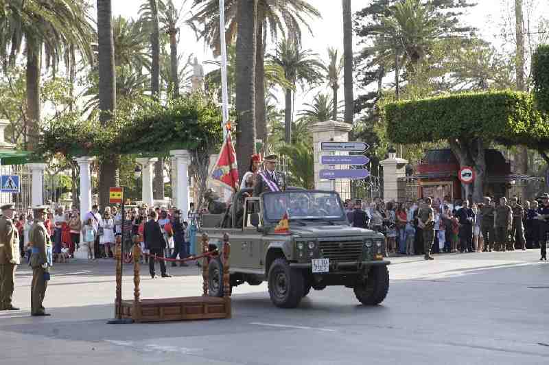 El tradicional desfile por la Avenida pone el punto y final a los actos del Difas 2014 organizados por la COMGEMEL