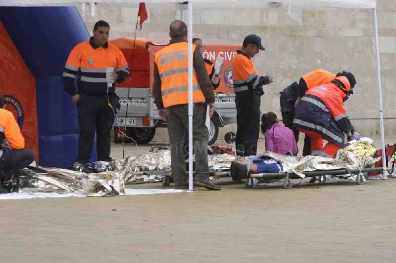 La caída de un tramo de valla y un accidente en el puerto, entre las incidencias atendidas hoy en el simulacro de la UME