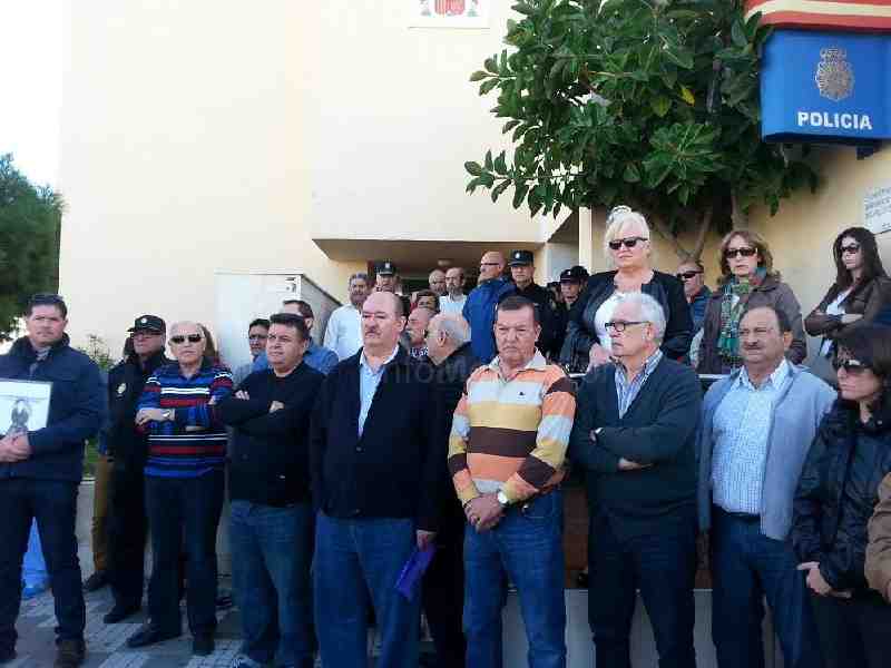 Melilla muestra su dolor y repulsa por la muerte de una agente de la Policía Nacional en Vigo