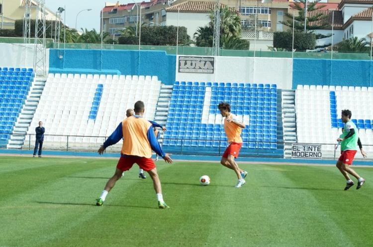 La U.D. Melilla prepara tácticamente la visita de La Hoya Lorca