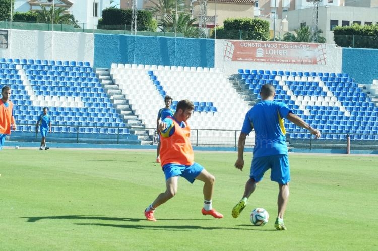 La U.D. Melilla incide en aspectos tácticos de cara al partido frente al Lucena