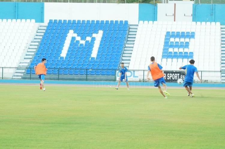 La U.D. Melilla vuelve a ejercitarse en doble sesión