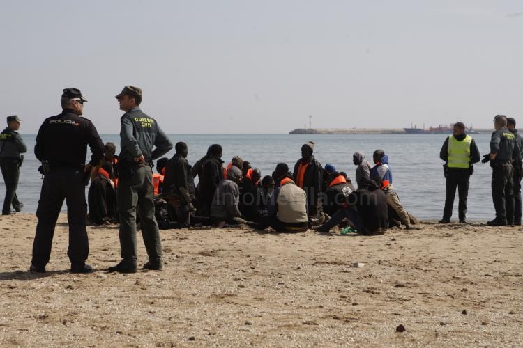 Llega a Melilla una patera con 25 subsaharianos adultos a bordo
