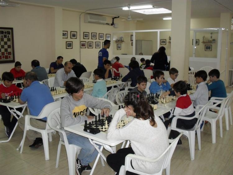 Ajedrez: Excelente participación y éxito deportivo en el torneo "Vicente Bueno"