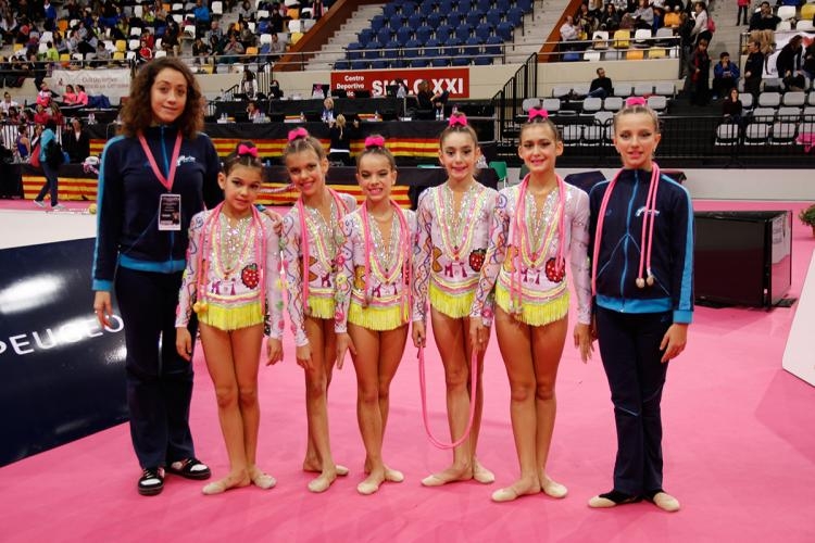 Gimnasia Rítmica: (Campeonato de España de Conjuntos) Regresaron de tierras zaragozanas nuestras gimnastas