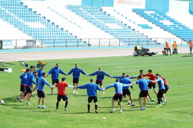 La U.D. Melilla descarga piernas para llegar en plena forma al domingo
