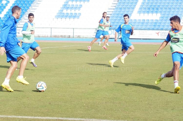 Unión Deportiva Melilla: Sesión táctica con vistas al domingo