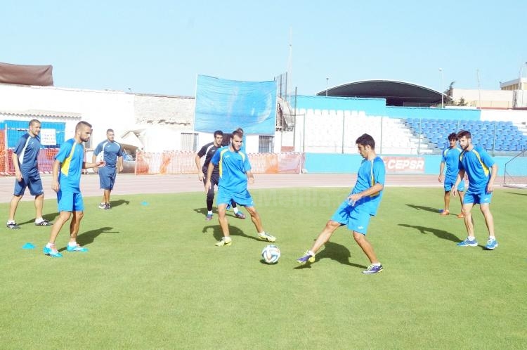 La U.D. Melilla trabaja en una sesión de recuperación y regeneración