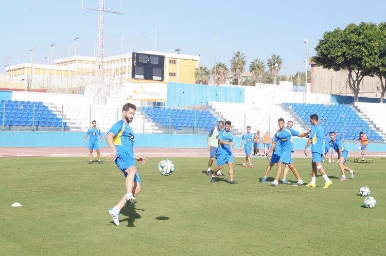 Unión Deportiva Melilla: Amarito y Pedro Bolaños se reincorporan al grupo