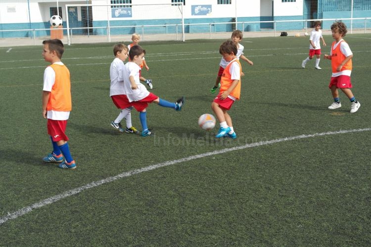 Sesenta niños y niñas disfrutarán de la tercera edición del Campus Soccer Melillaesdeporte.es