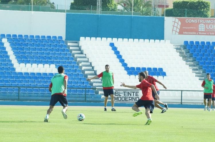 Buenas sensaciones en el partido de entrenamiento de la U.D. Melilla