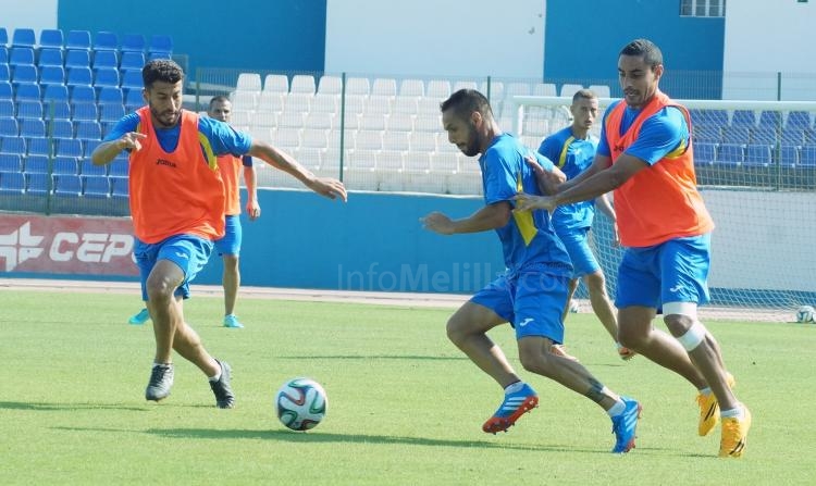 La U.D. Melilla prepara tácticamente el choque del domingo