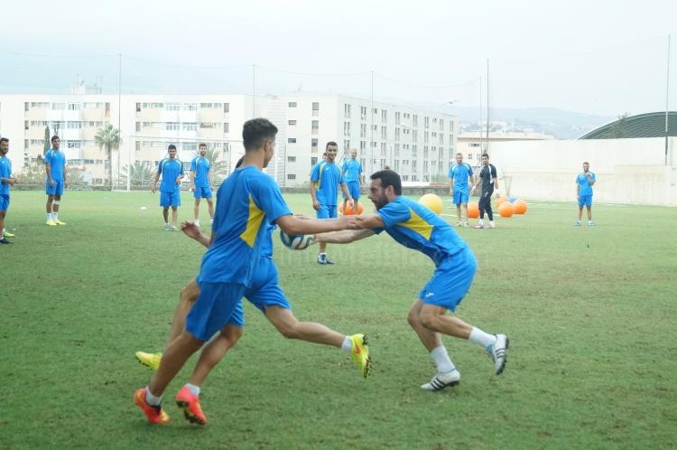 La U.D. Melilla se ejercita en una sesión liviana