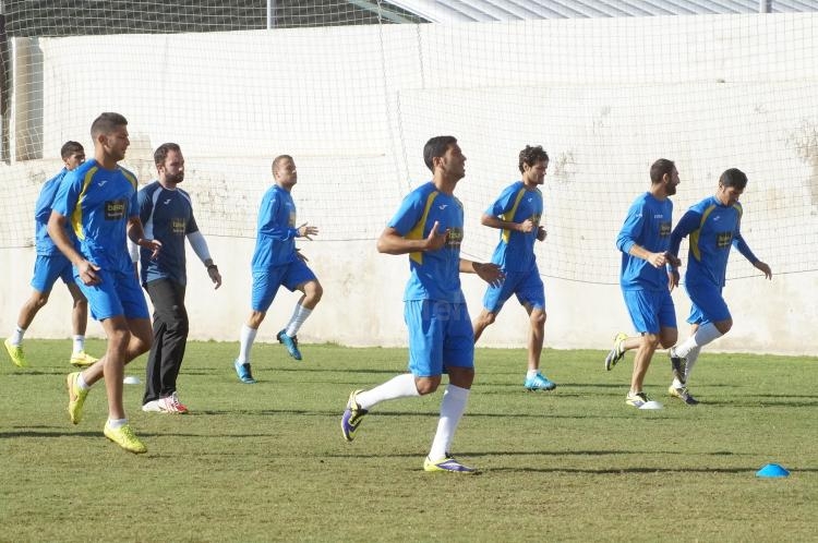 La U.D. Melilla comienza a preparar el partido frente a La Hoya Lorca
