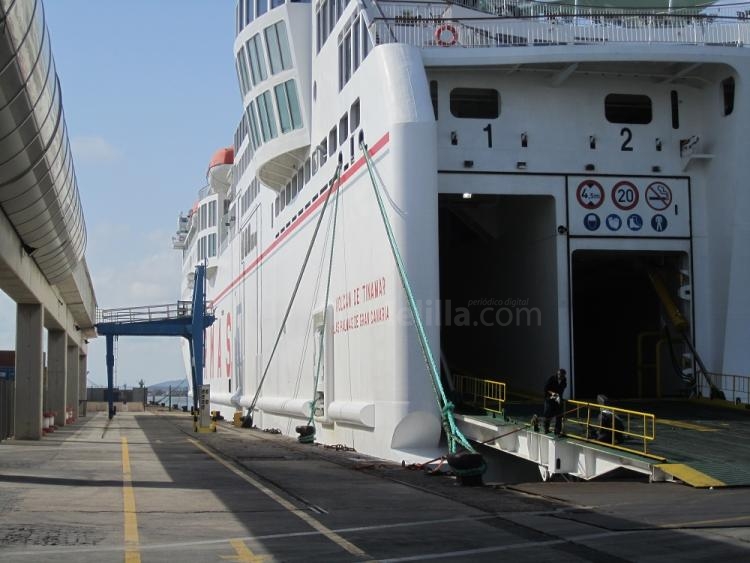 El Puerto de Melilla ofrecerá energía eléctrica a los barcos de atraque nocturno en la ciudad