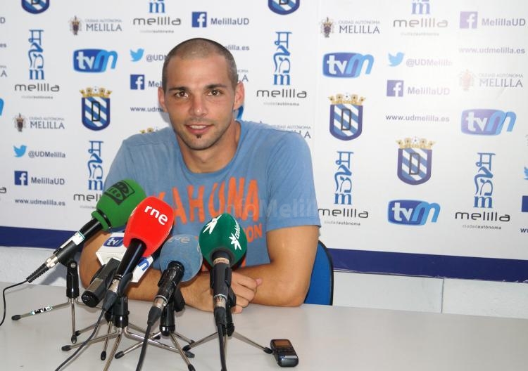 Unión Deportiva Melilla: Richi, “Queremos que la afición vea un juego bonito y se divierta”