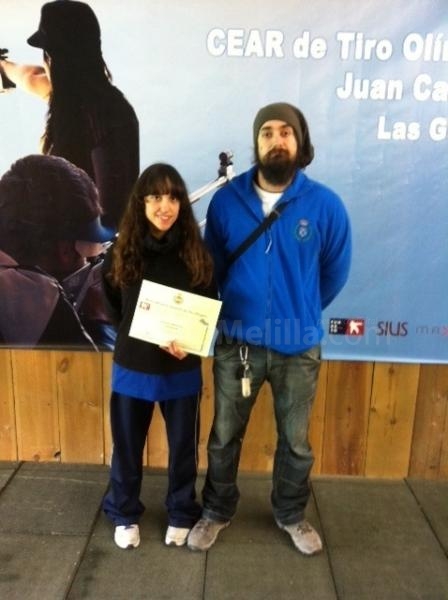 Paula Zarco junto a su entrenador, Víctor Muñóz