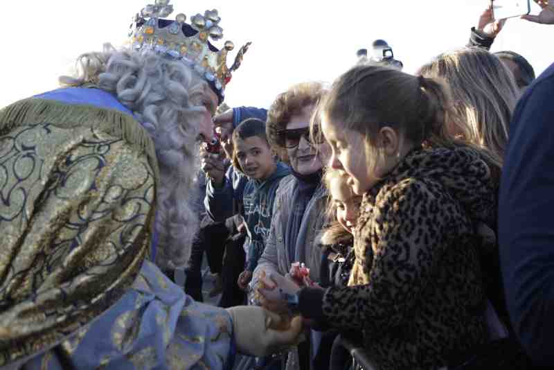 Melilla vivió ayer un día mágico con la llegada de los Reyes Magos y su espectacular cabalgata