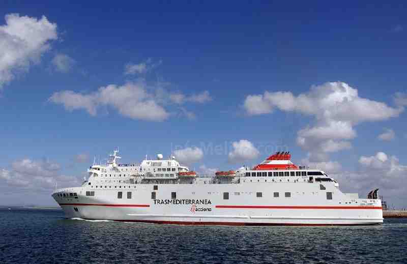 Trasmediterranea amplía sus destinos y orígenes con un billete intermodal bus+barco