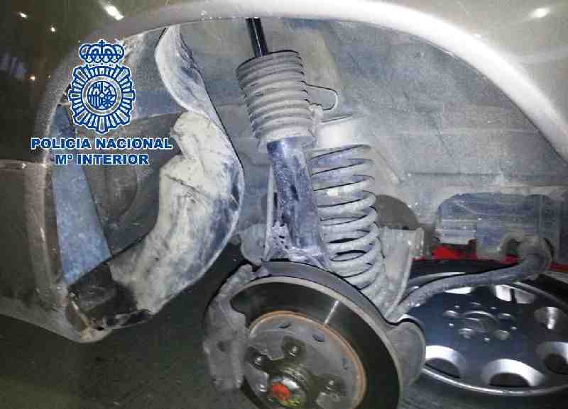 Detenido un joven cuando pretendía viajar a la Península con 16 kilos de hachís ocultos en su vehículo