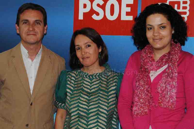 Escobar junto a Mari Paz Ojeda y Nora Hammad