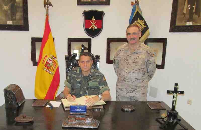El Inspector General del Ejército realiza una visita de inspección a la Base Discontinua Melilla