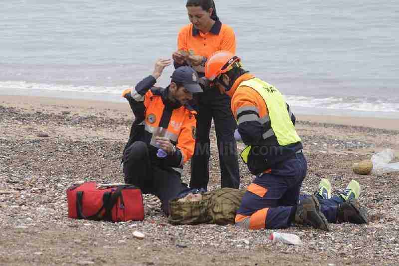 La caída de un tramo de valla y un accidente en el puerto, entre las incidencias atendidas hoy en el simulacro de la UME