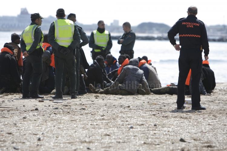 Llega a Melilla una patera con 25 subsaharianos adultos a bordo