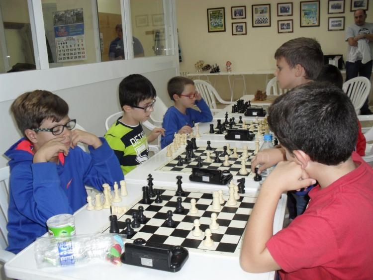 Ajedrez: Excelente participación y éxito deportivo en el torneo "Vicente Bueno"