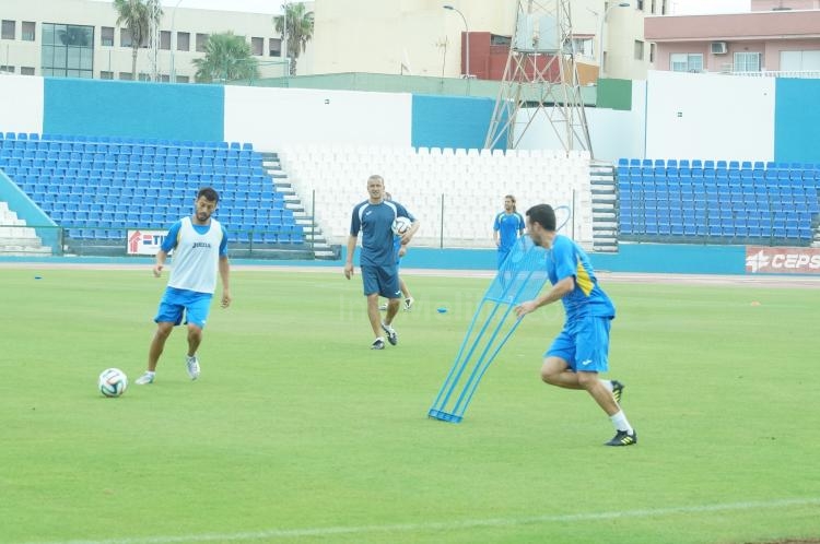 Unión Deportiva Melilla: Intensa sesión en la matinal de este jueves
