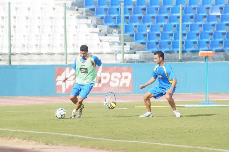 Unión Deportiva Melilla: Sesión táctica con vistas al domingo